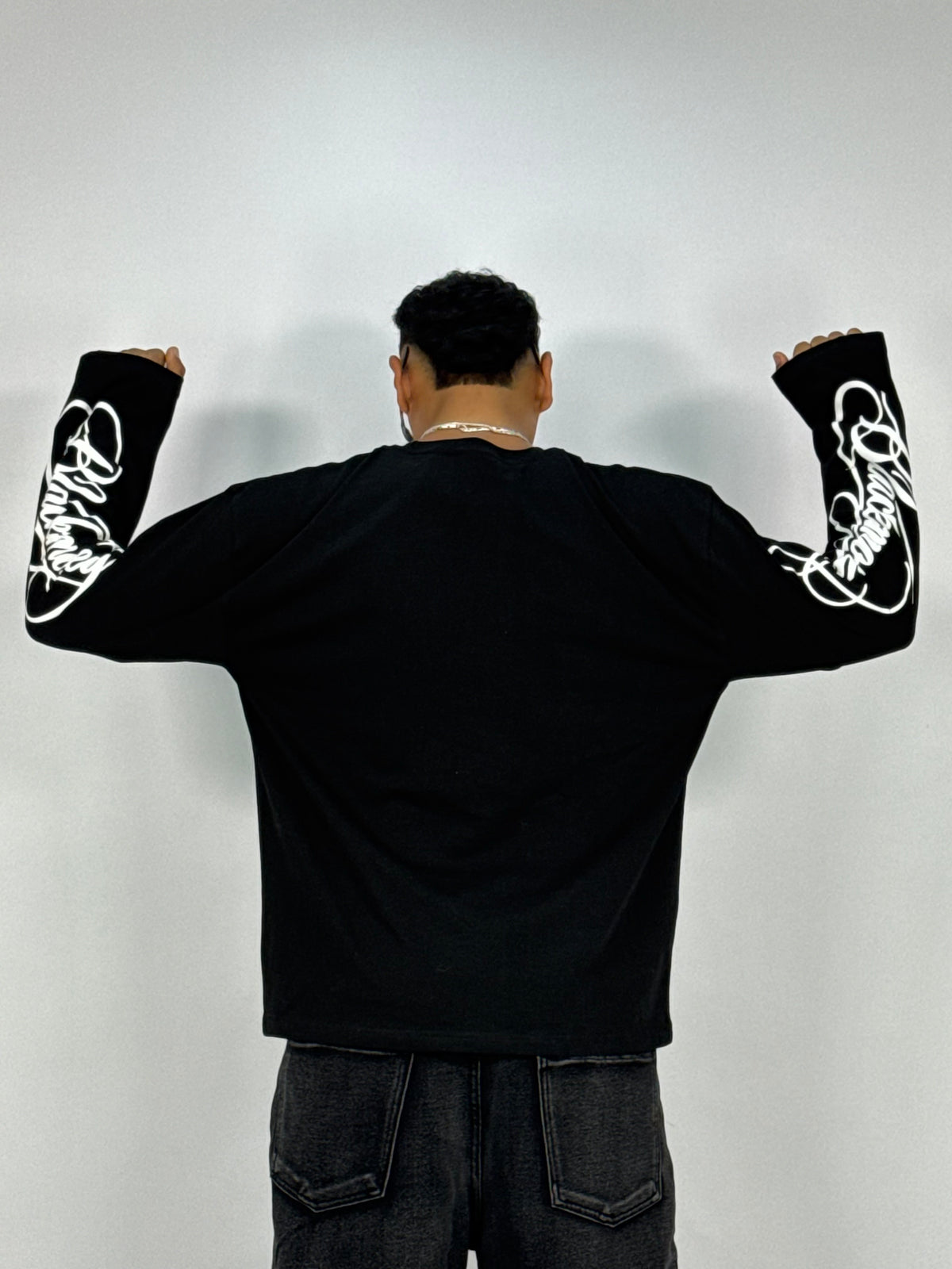 T-Shirt Oversize BlackMoney Noir – Graphic Sleeve