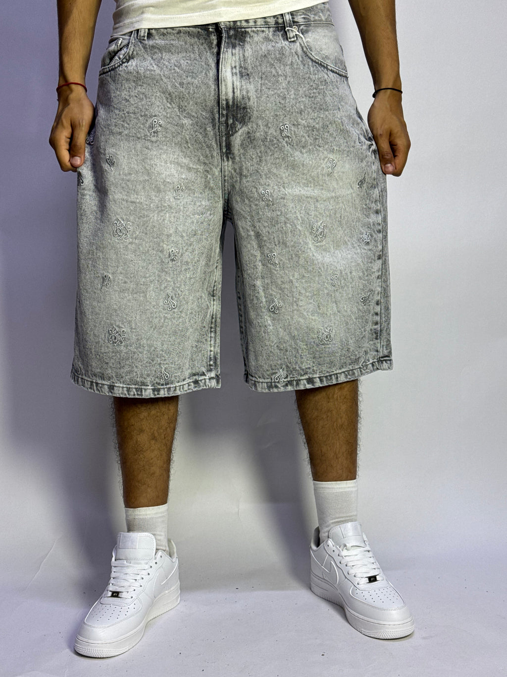 Short Jeans Denim Gris Oversize Pattern – 1 Ère Qualité