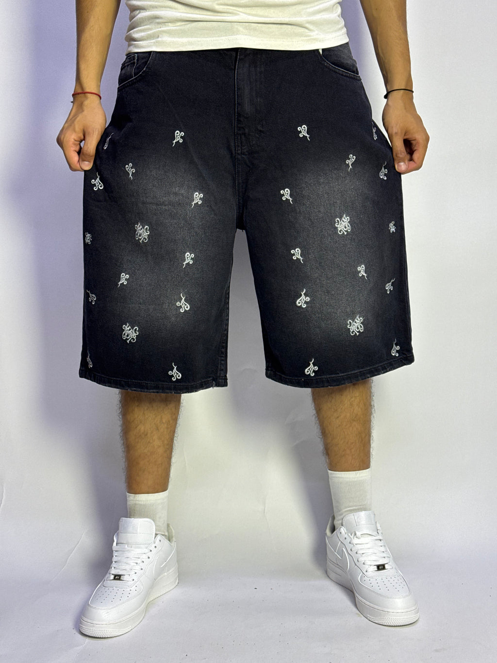 Short Jeans Denim Noir Oversize Pattern – 1 Ère Qualité