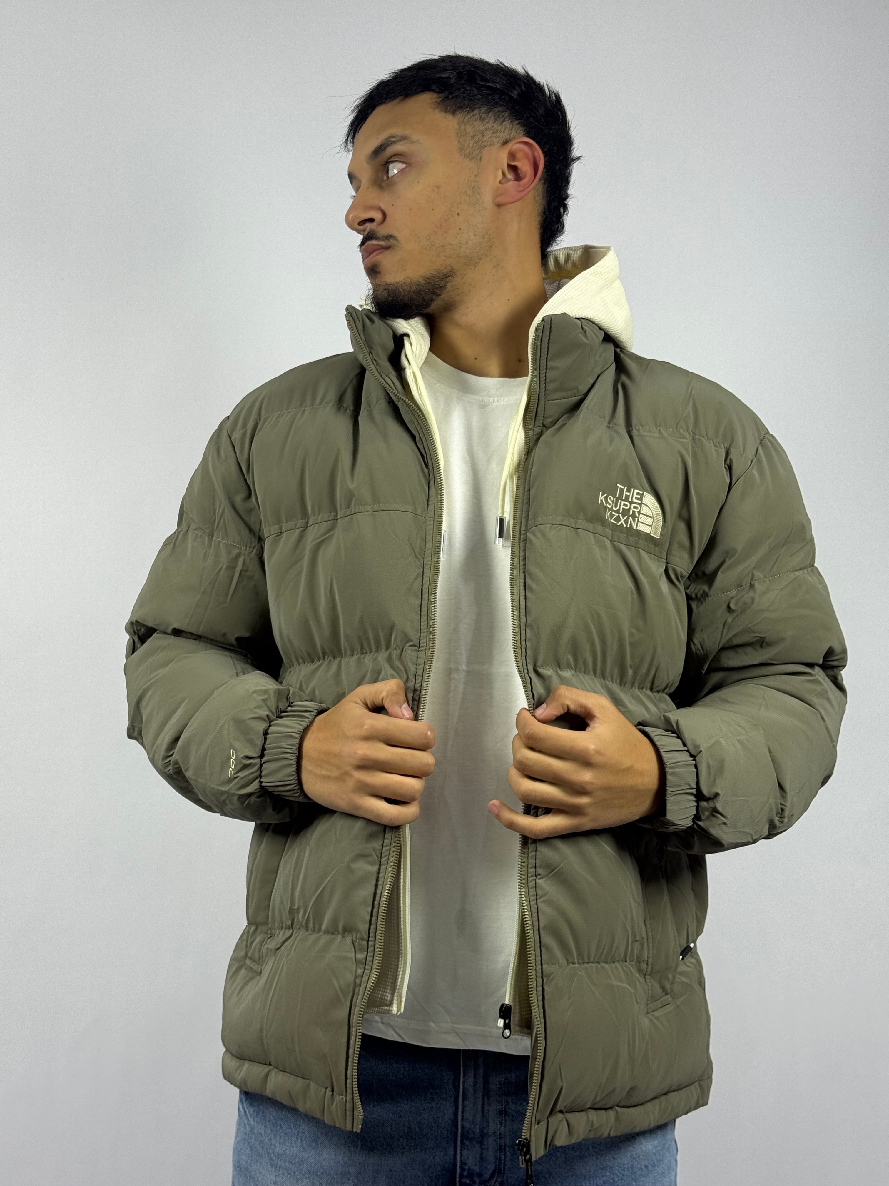 Veste Street à Capuche Kaki – Confort & Protection Quotidienne