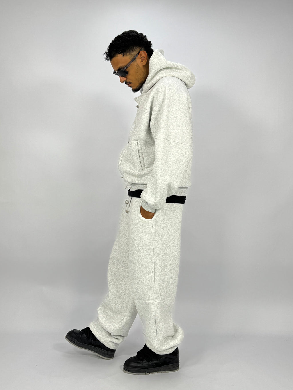 Ensemble Métalliques Blanc à Capuche