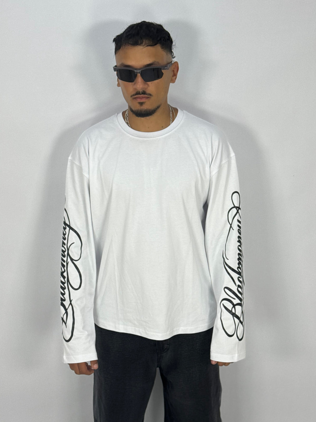 T-Shirt Oversize BlackMoney Blanc – Graphic Sleeve