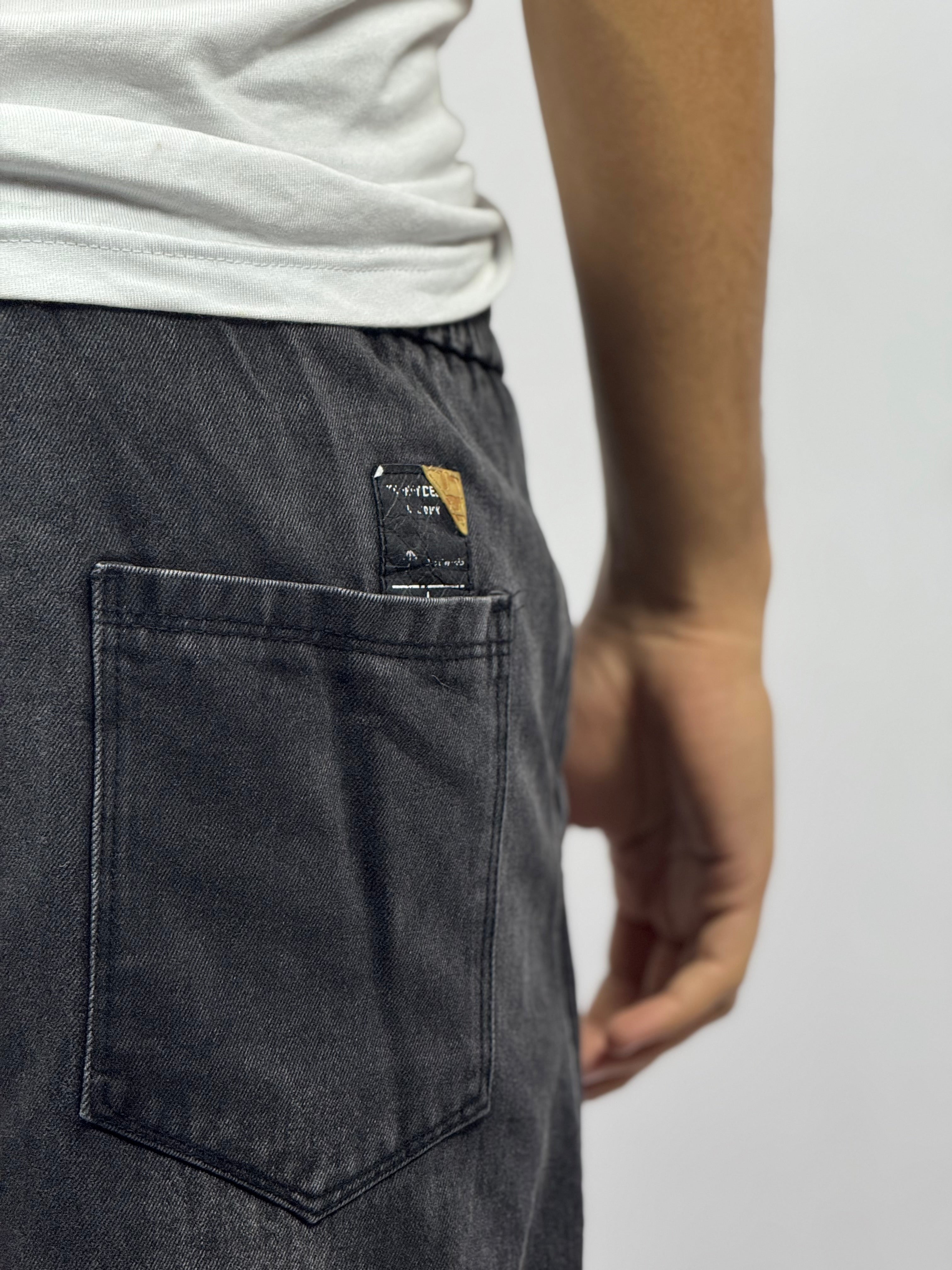 Jogging Homme Noir Foncé – Coupe Confort & Style Minimal