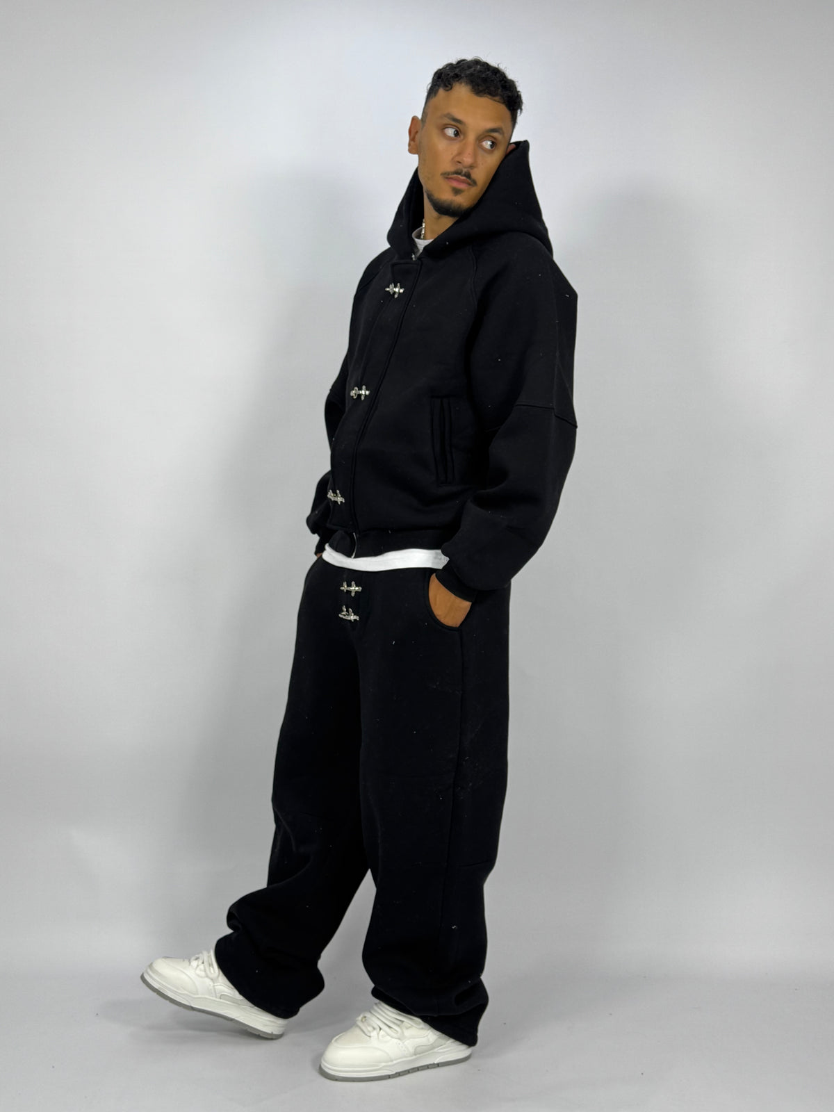 Ensemble Métalliques Noir à Capuche