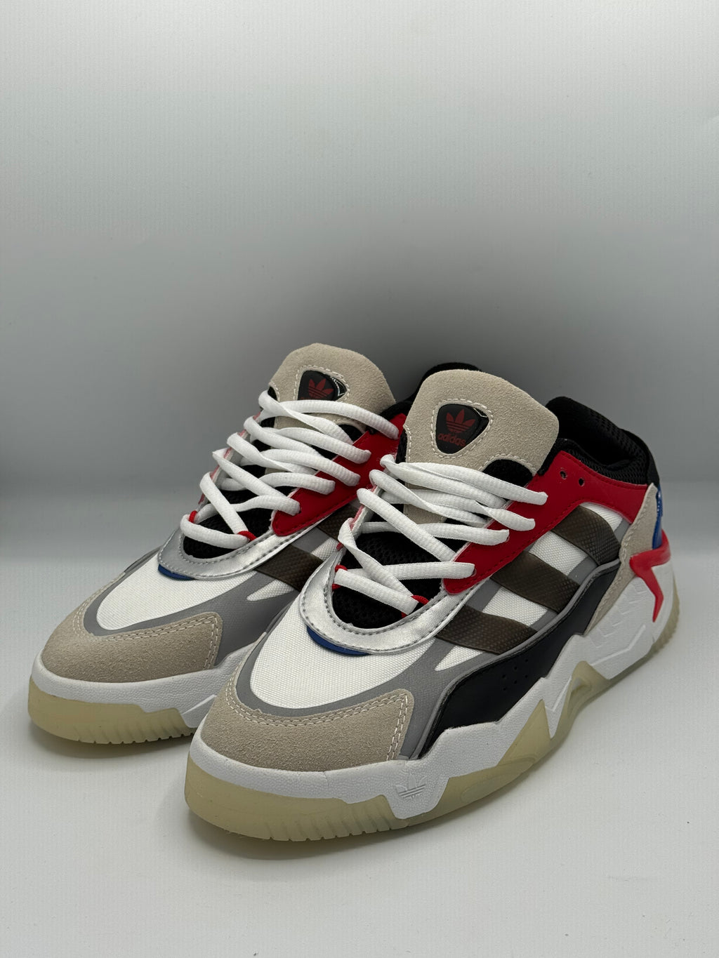 ADIDAS Nova Edge Rouge – Confort, Style & Puissance Urbaine