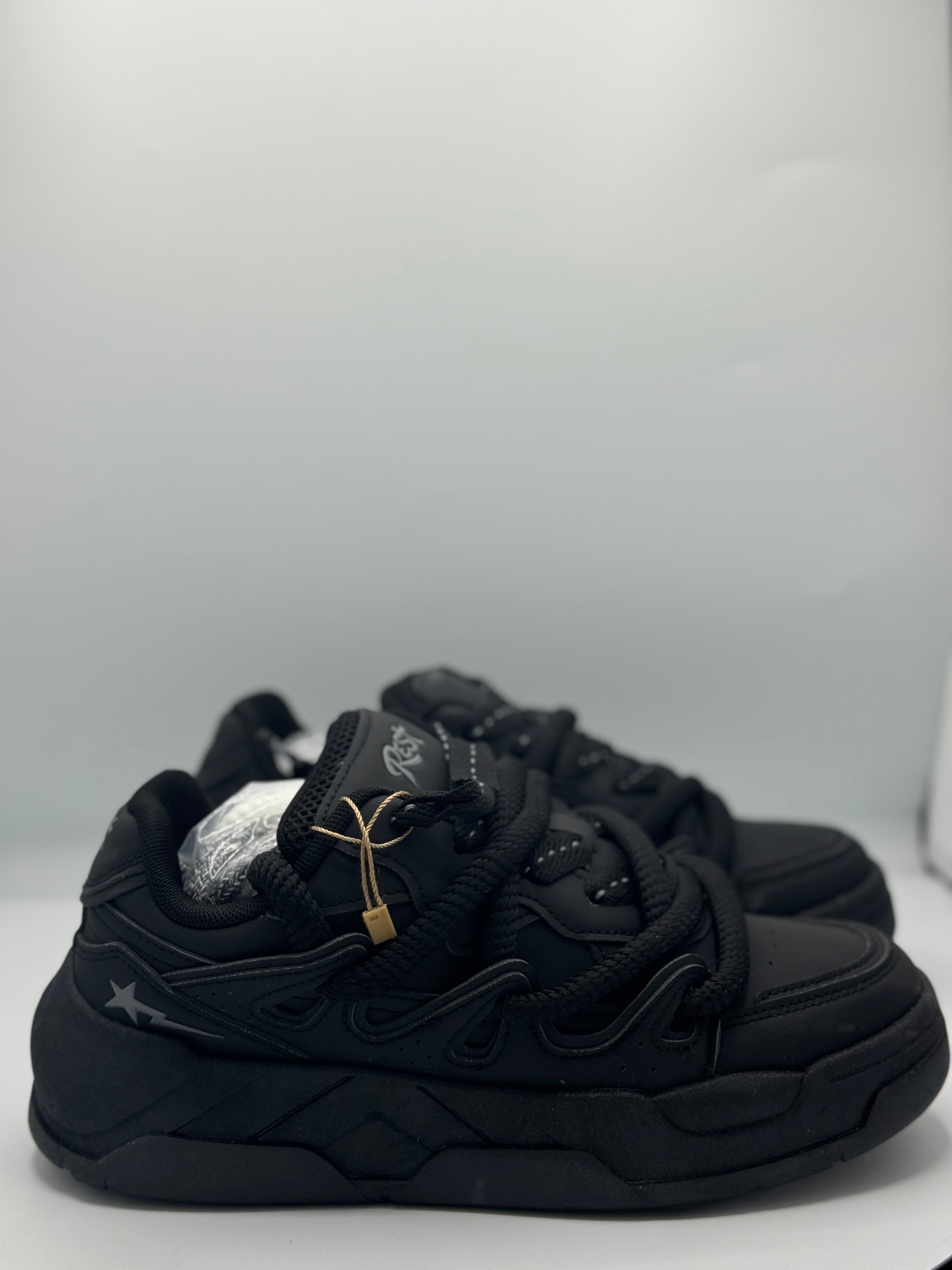 Sneakers ORIGINAL Oversize – Triple Black Edition (A)