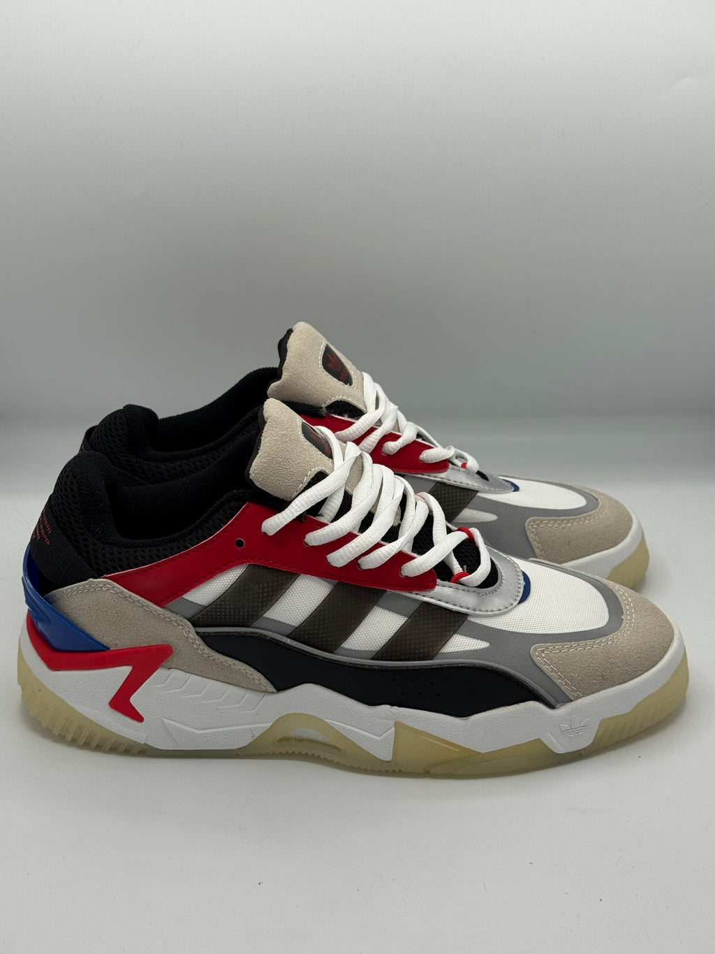 ADIDAS Nova Edge Rouge – Confort, Style & Puissance Urbaine