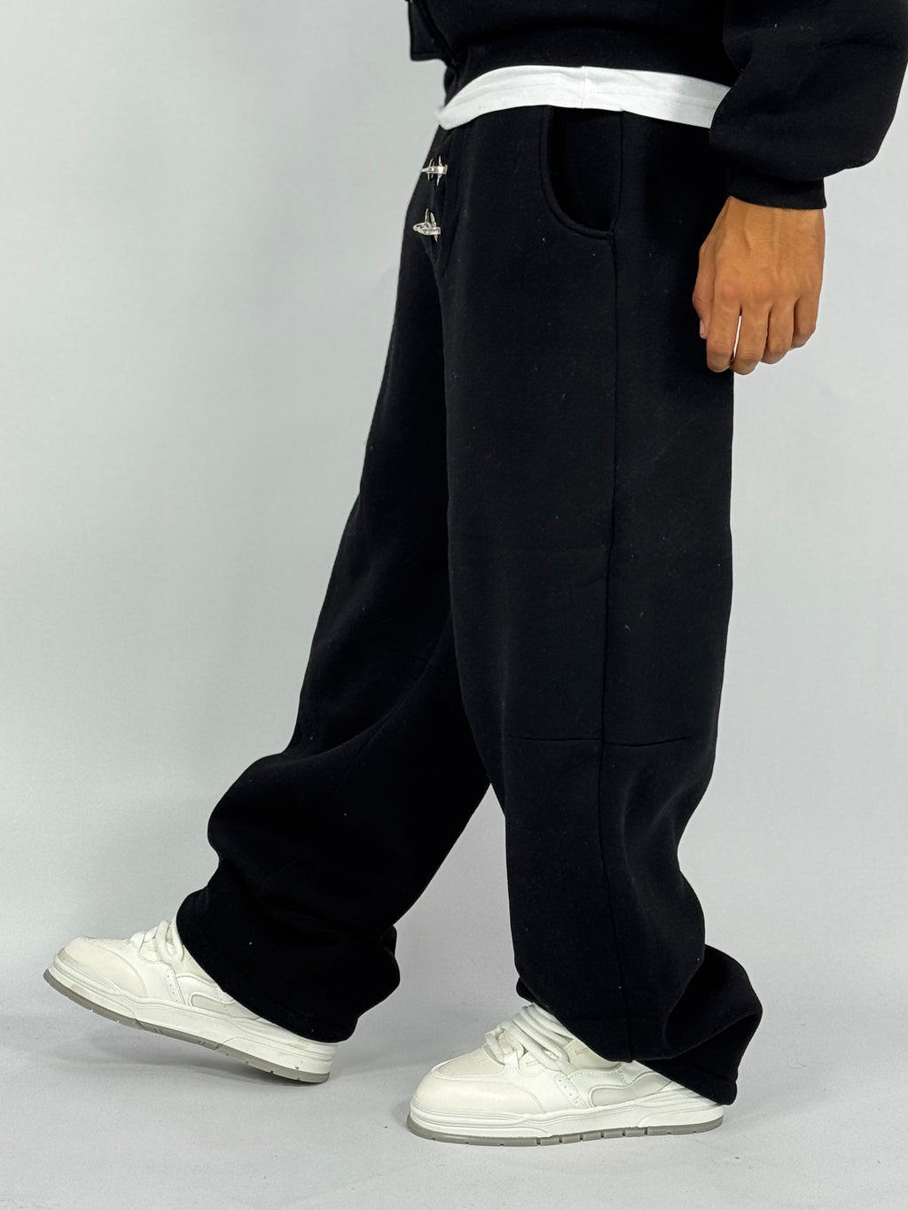 Ensemble Métalliques Noir à Capuche