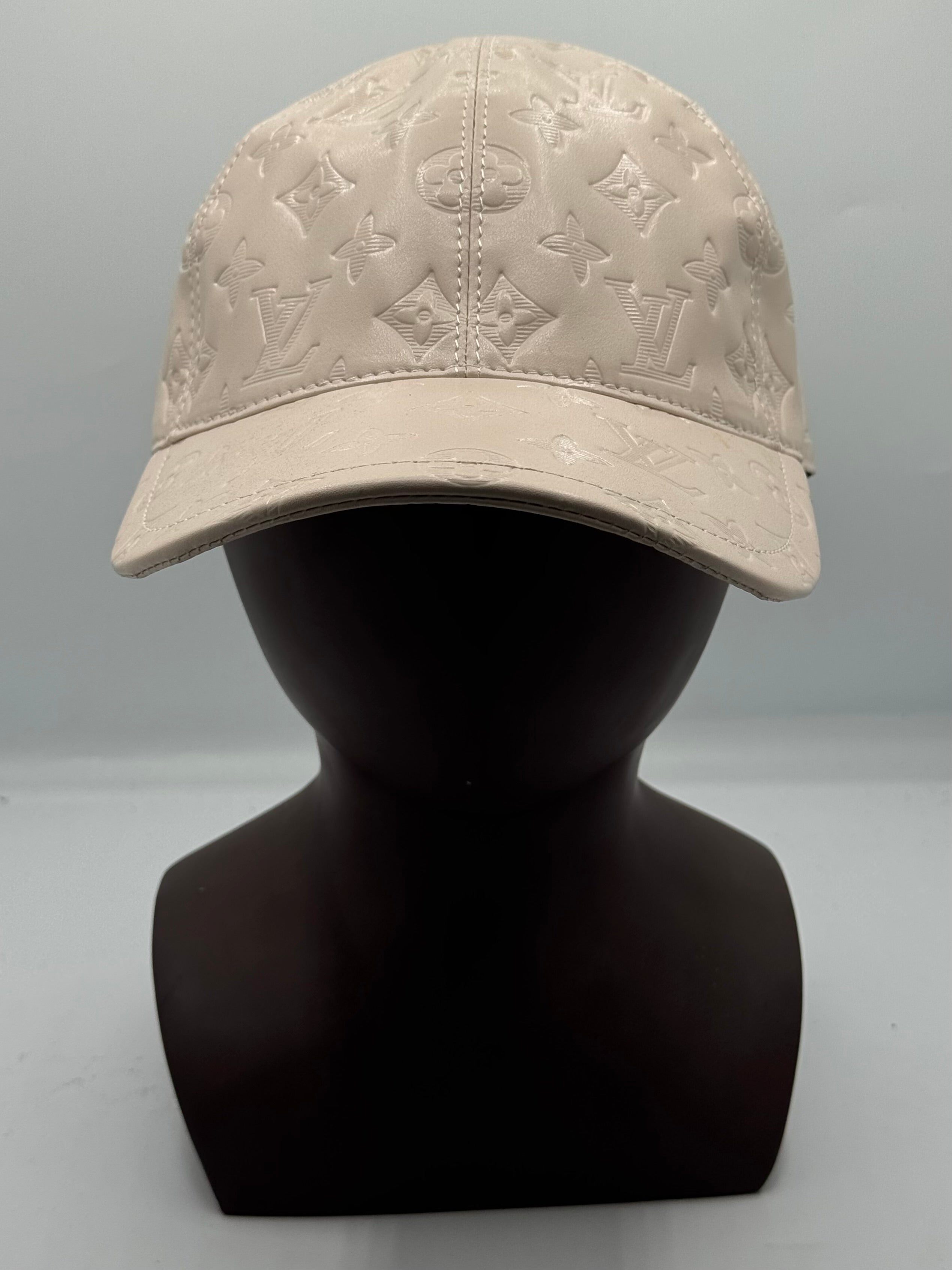 Casquette Ivory Prestige – Luxury Monogram Edition