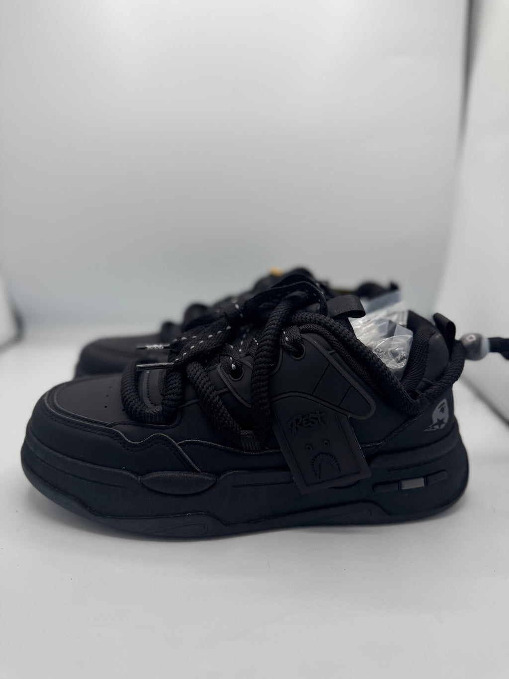 Sneakers ORIGINAL Oversize – Triple Black Edition (D)