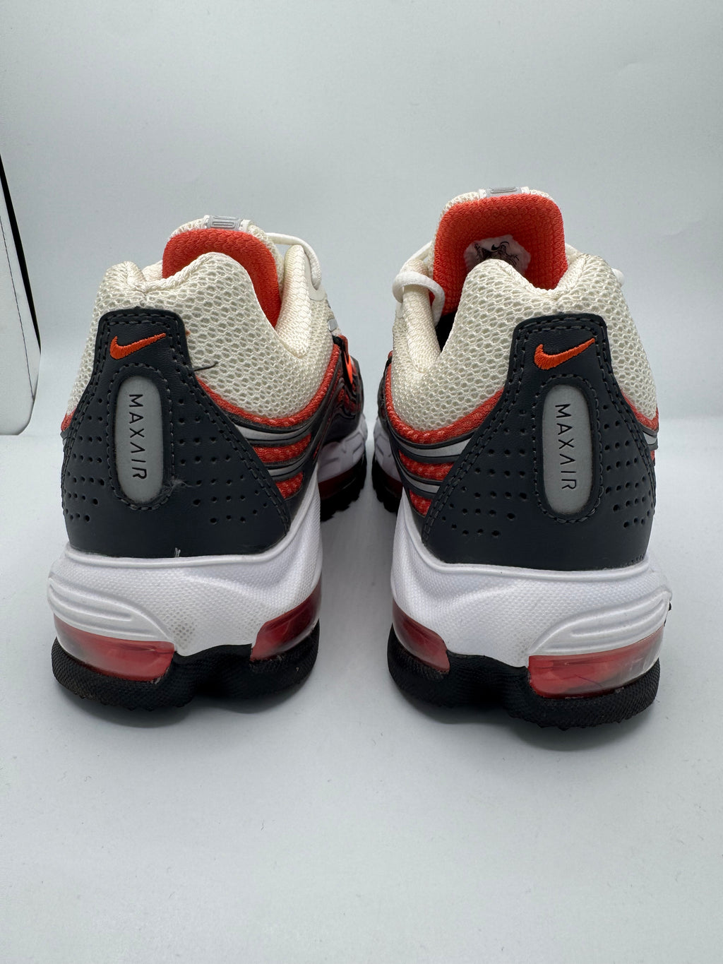 NK AIR MAX Orange Détails
